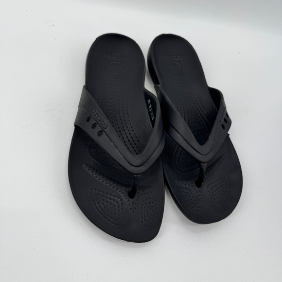 Croc flip flops Navy Blue‎ Women 9 Thong Cut Out Classic Packable Lightweight - Picture 1 of 6